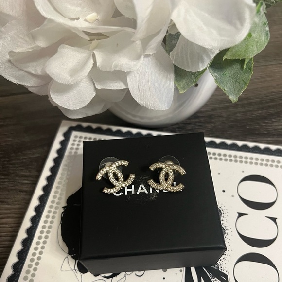 CHANEL Classic Gold CC Crystal Stud Earrings - Picture 9 of 9